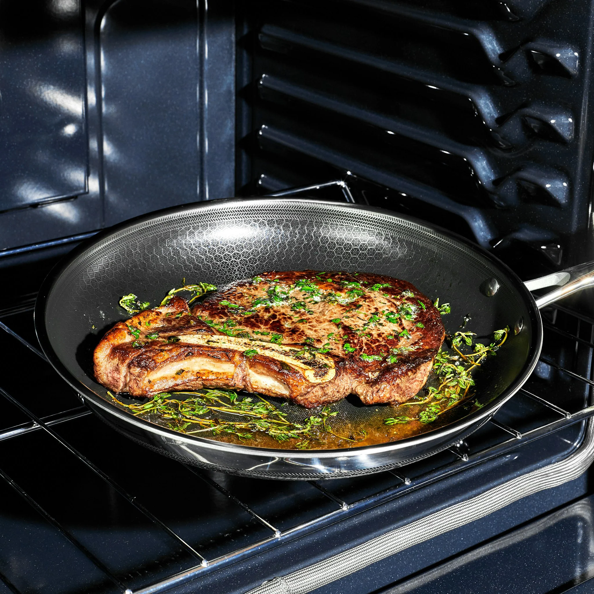 30 cm HexClad Hybrid Pan - Image 5